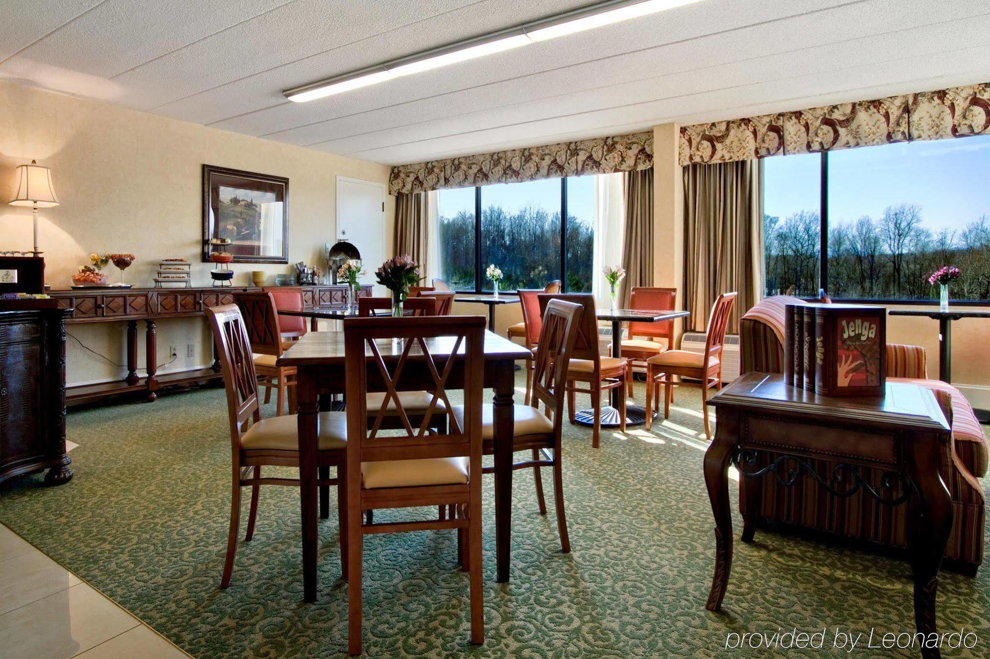 Doubletree By Hilton Hotel Charlottesville